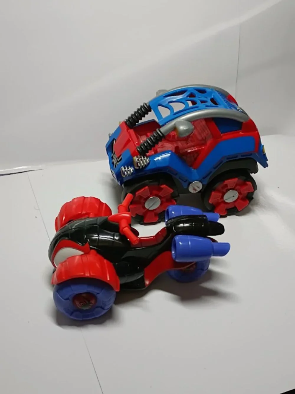 Lot of 2 Hasbro Playskool Heroes Spider-Man Cars VINTAGE 2011